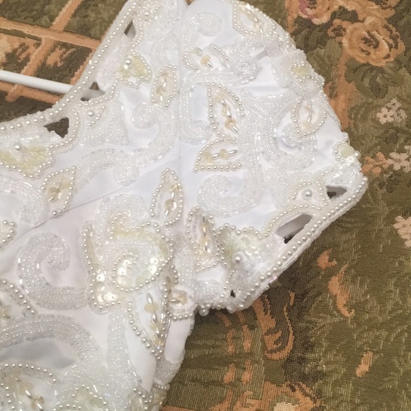 Eden bridals handmade beads very elegant38 beast , 32 waist , 77 inches long - Picture 4 of 14